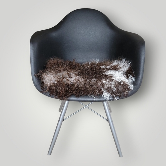 MUST HAVE! Luxury Tibet Mongolian Sheepskin Decorative Throw or Warming Blanket - Picture 6 of 16